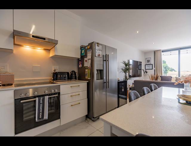2 BEDROOM APARTMENT FOR SALE IN WINDERMERE